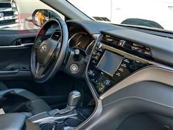 تۆیۆتا کامری